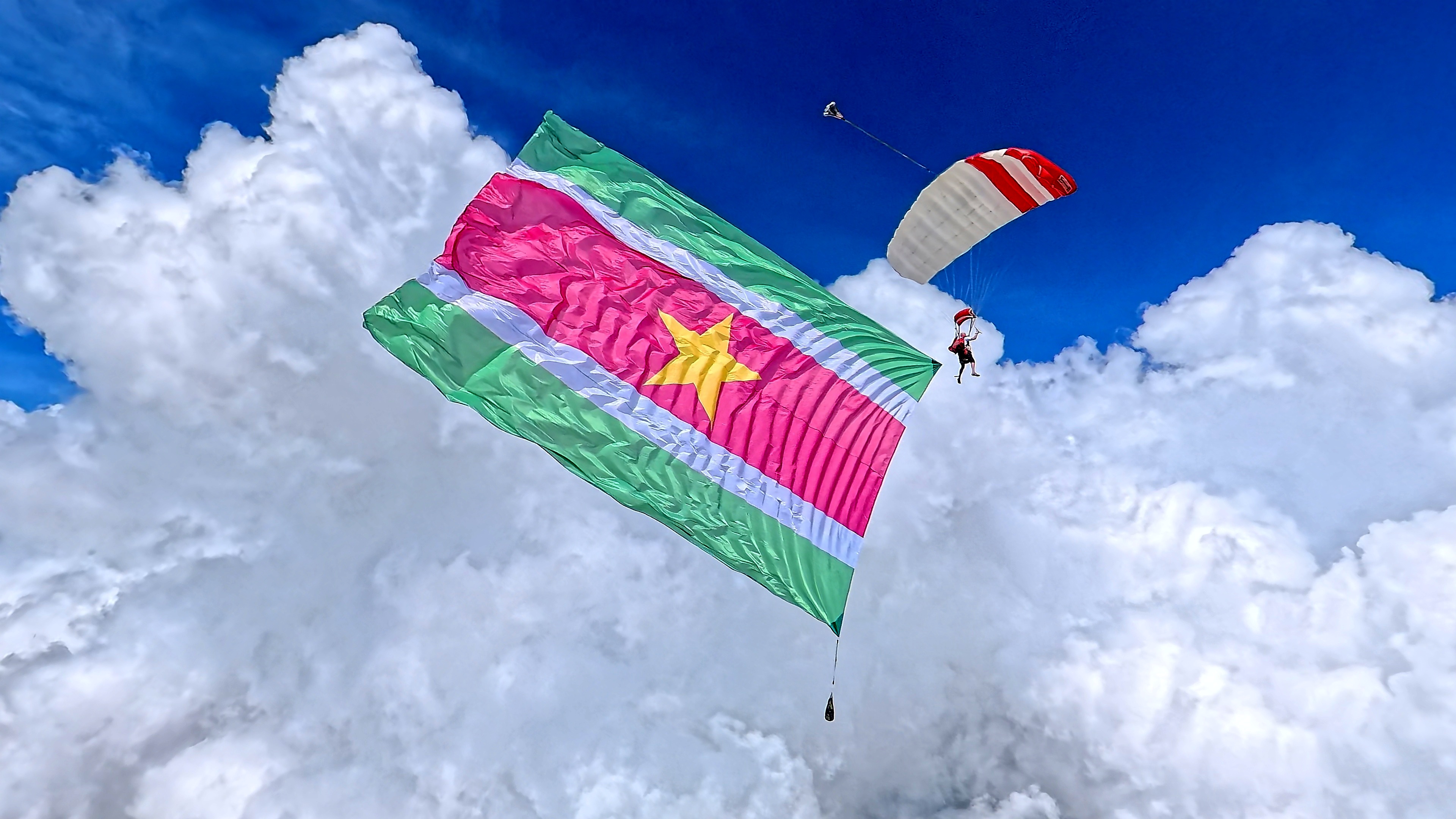 Flag Jumping Over Paramaribo: A Tribute to Srefidensi
